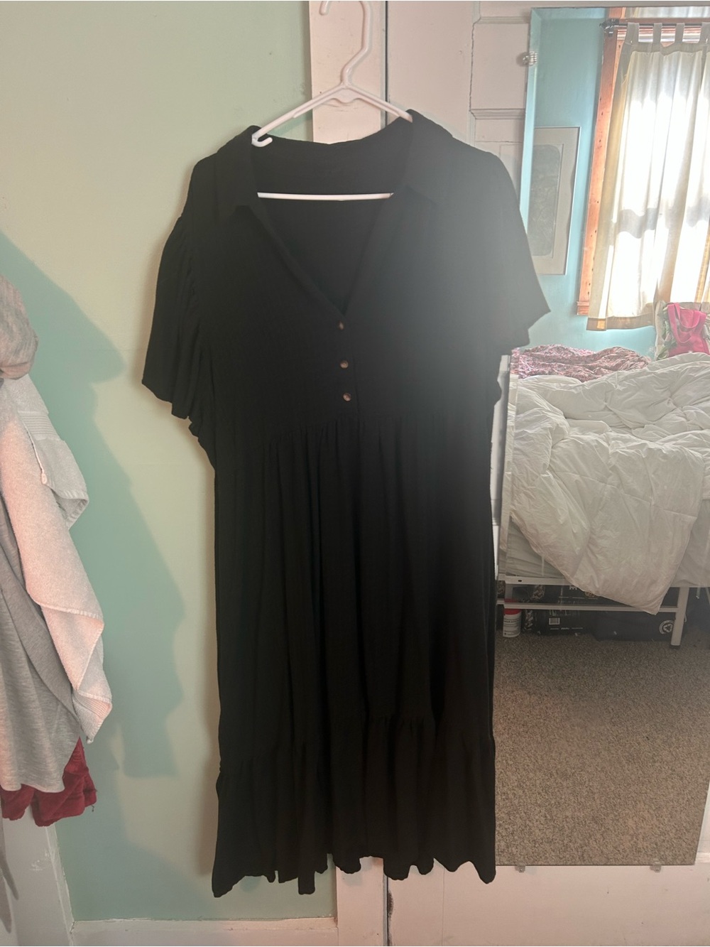 Black Short-Sleeve V-Neck Midi Dress